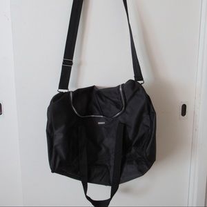 MACY’S BLACK DUFFEL BAG